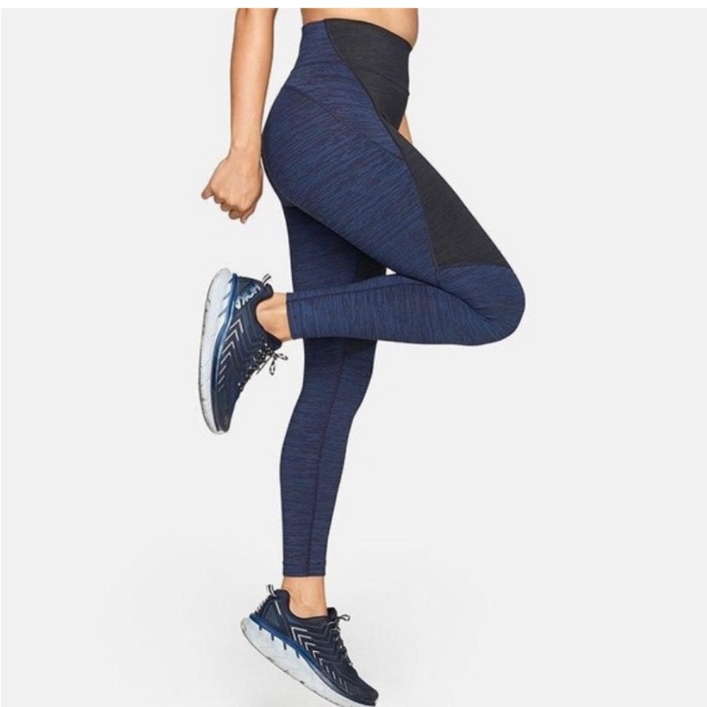 Outdoor Voices Navy and Black Leggings
